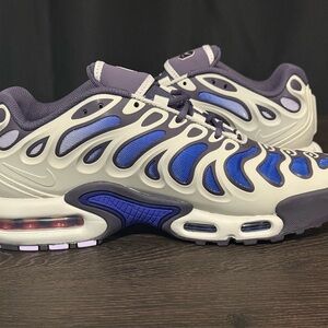 Nike Air Max Plus Drift Sneakers